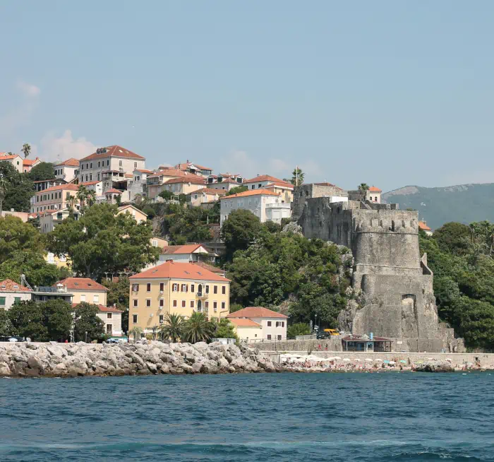 Lena anisimova cq9bhrabxvm unsplash