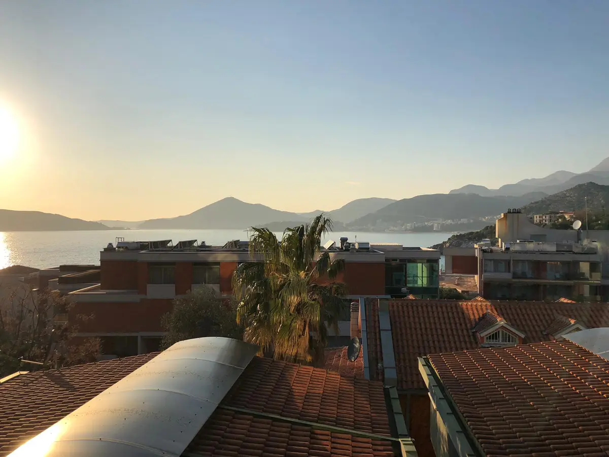 Posjeduje pogled na more