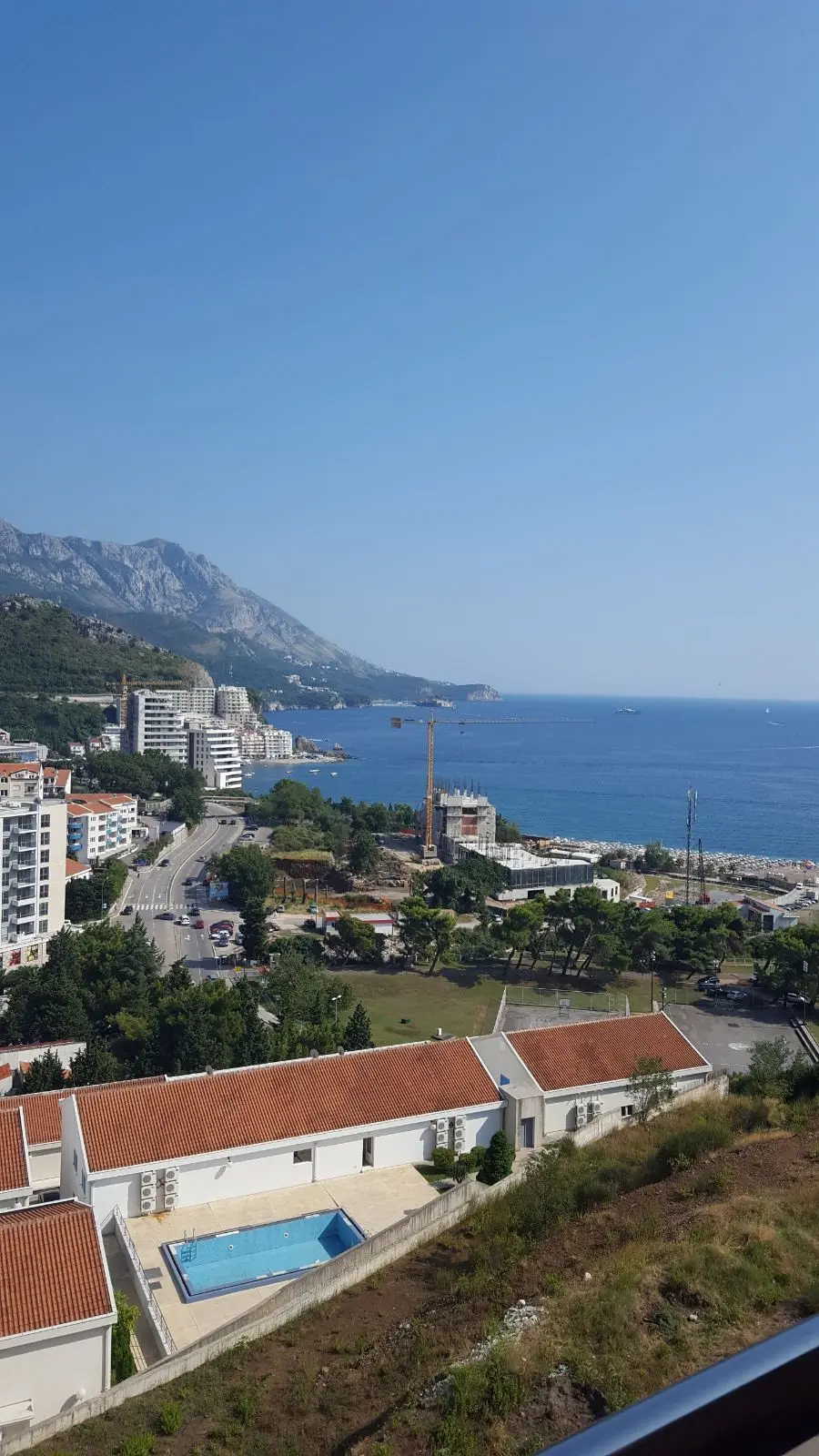 Stan posjeduje panoramni pogled na more