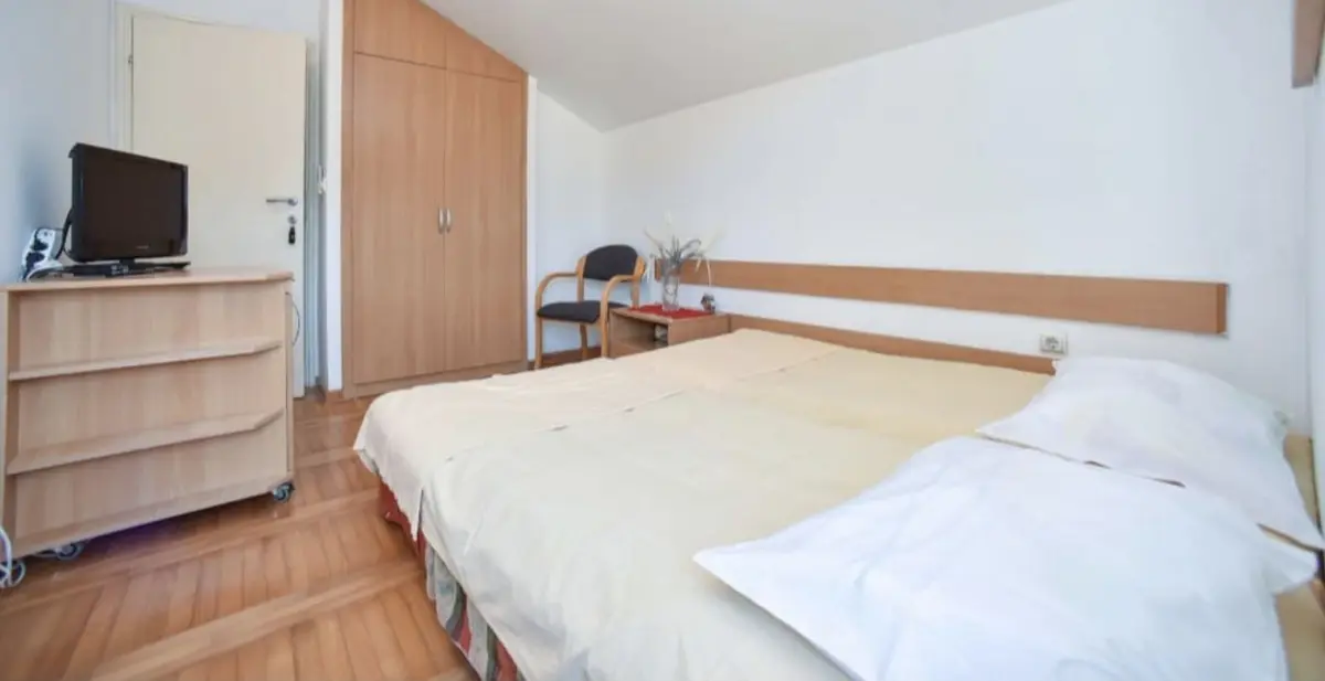Spavaca soba 2 na drugoj etazi stana