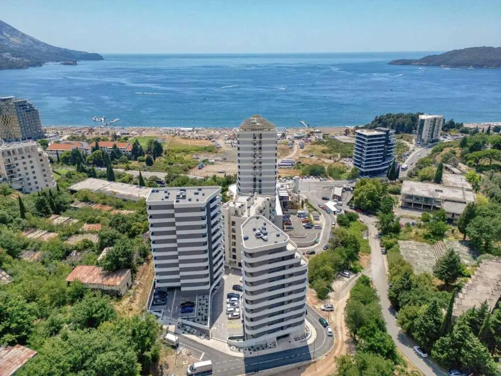 Kompleks se nalazi na samo 200 metara do mora